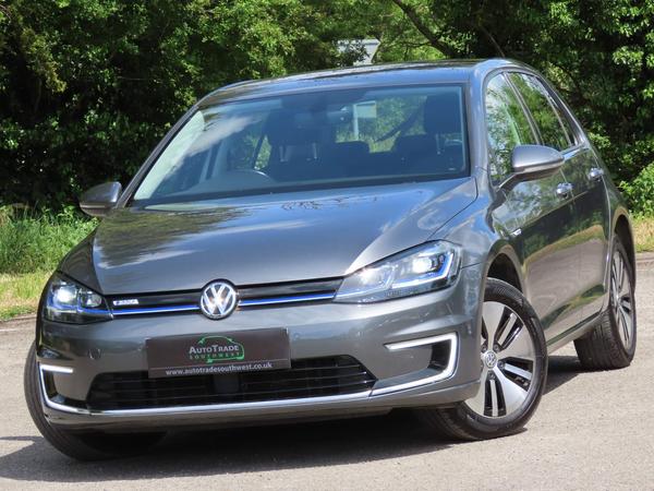 Volkswagen e-Golf 35.8kWh e-Golf Auto 5dr