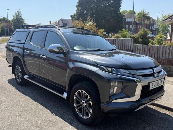 Mitsubishi L200 2.2 DI-D DC Warrior Pickup Double Cab 4dr Diesel Auto 4WD Euro 6 (s/s) (150 ps)