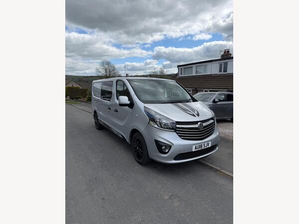 Vauxhall Vivaro 1.6 CDTi 2900 BiTurbo ecoTEC Limited Edition Nav Crew Van Double Cab 5dr Diesel Manual L2 H1 Euro 6 (s/s) (6 Seat) (125 ps)