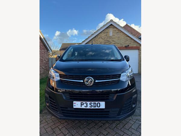 Vauxhall Vivaro Life 1.5 Turbo D Edition L MPV 5dr Diesel Manual LWB Euro 6 (s/s) (9 Seat) (120 ps)