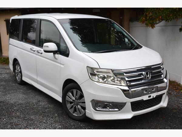 Honda Stepwagon 2.0 Spada S-Eight Seater-Fresh Import 5dr
