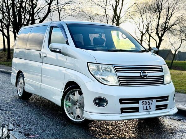 Nissan Elgrand 2.5l Highway Star Premium Plus