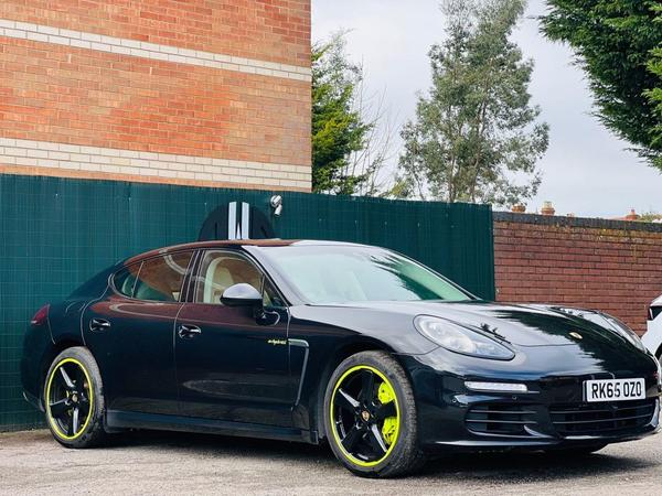 Porsche Panamera 3.0 V6 E-Hybrid S TiptronicS Euro 6 (s/s) 5dr