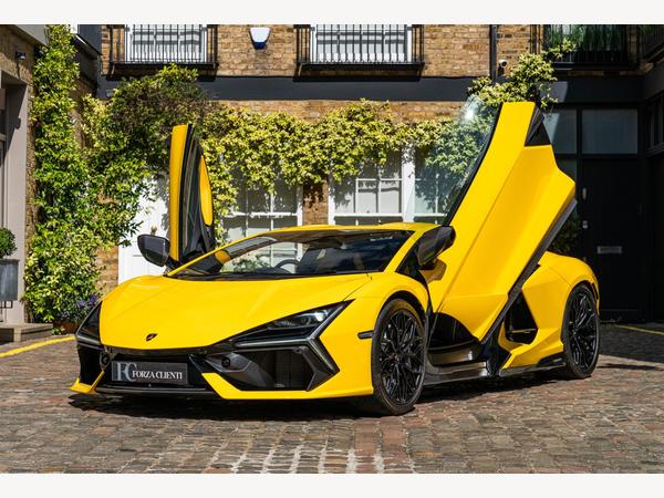 Lamborghini Revuelto 6.5 V12 HPEV 3.8kWh AMT 4WD Euro 6 2dr