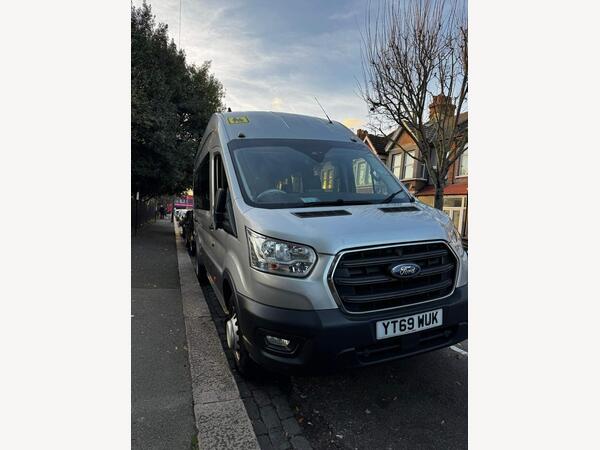 Ford Transit 2.0 460 EcoBlue Trend Minibus Double Cab 5dr Diesel Manual RWD L4 H3 Euro 6 (s/s) (17 Seat, DRW) (170 ps)