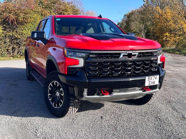 Chevrolet Silverado ZR2 6.2 V8 4dr