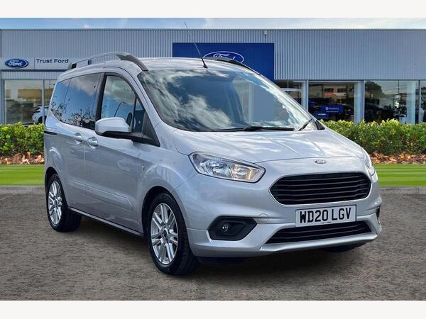 Ford Tourneo Courier 1.5 TDCi Titanium Euro 6 5dr