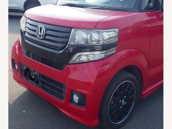 Honda N-Box Here is a fresh Japanese import, it’s a 2014 Honda N Box Custom Model DBA JF2 Price £6500 Insurance is around £250 per year fully comp. The car d