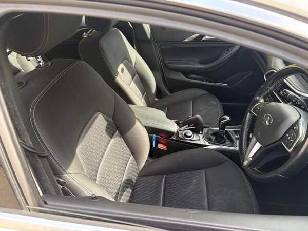 Infiniti Q30 1.5d SE Euro 6 (s/s) 5dr