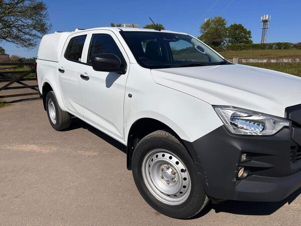 Isuzu D-Max 1.9 TD Utility Pickup Double Cab 4dr Diesel Manual 4WD Euro 6 (s/s) (164 ps)