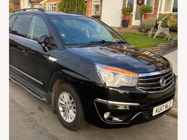 SsangYong Turismo 2.2D EX Euro 6 5dr