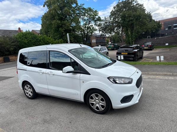 Ford Tourneo Courier 1.5 TDCi Zetec Euro 6 5dr