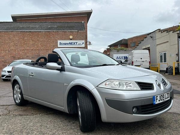 Renault Megane 1.6 VVT Dynamique 2dr