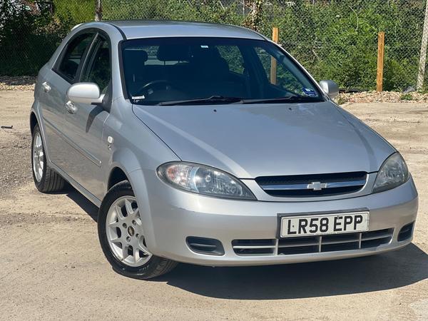 Chevrolet Lacetti 1.6 SX 5dr