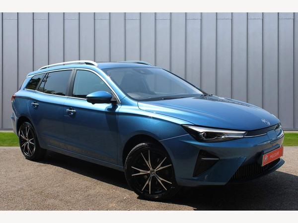 MG MG5 61.1kWh Trophy Auto 5dr