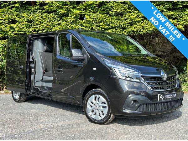 Renault Trafic 2.0 LL30 SPORT ENERGY DCI 144 BHP * * NO VAT * * LWB SAT NAV // REAR CAMERA // 6 SEATS