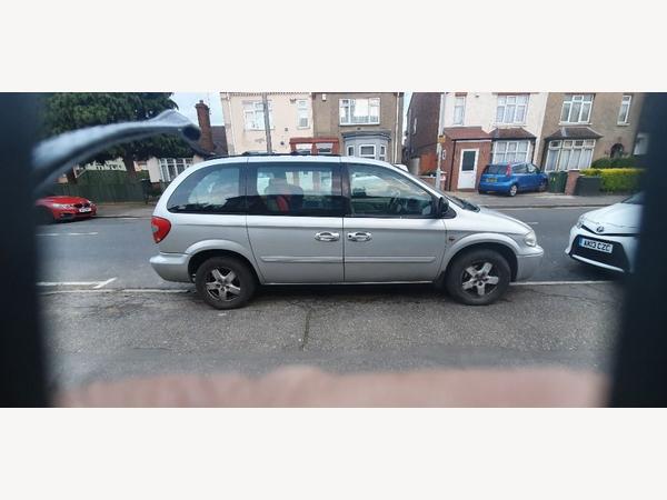 Chrysler Voyager 2.4 Executive 5dr