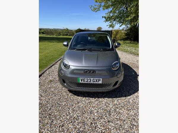Fiat 500e 42kWh Icon Auto 3dr