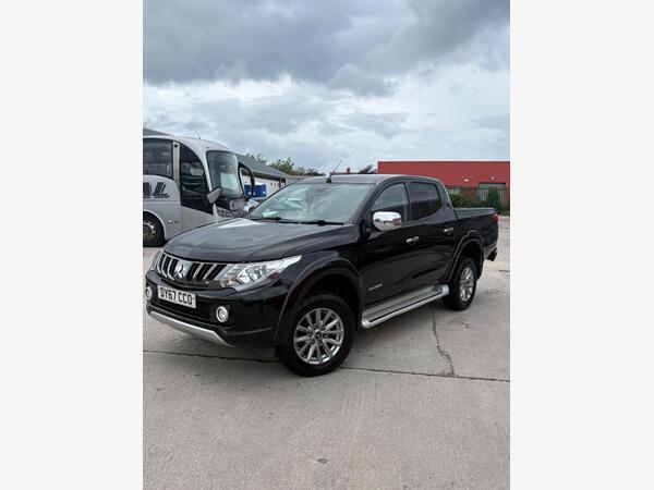 Mitsubishi L200 2.4 DI-D DC Warrior Pickup Double Cab 4dr Diesel Manual 4WD Euro 6 (178 ps)