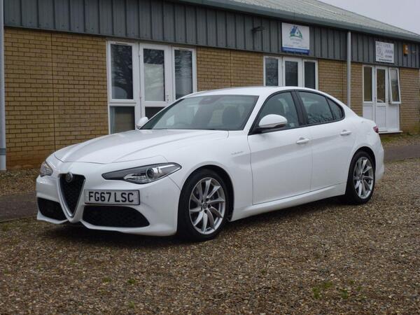 Alfa Romeo Giulia 2.0T Veloce Auto Euro 6 (s/s) 4dr