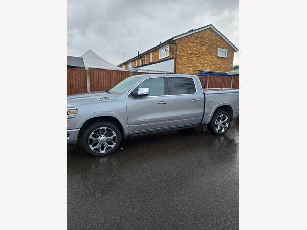 Dodge RAM 5.7 V8 Hemi Laramie Auto 4WD Euro 3 4dr