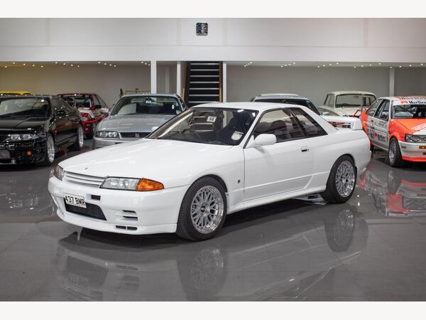 Nissan Skyline 2.6 R32 GT-R V-Spec 2dr