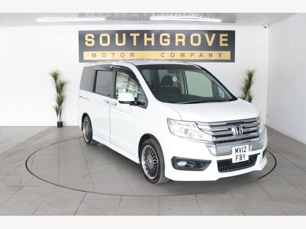 Honda Stepwagon SPADA 2.0L AUTOMATIC * EXTENDED WARRANTIES AVAILABLE *