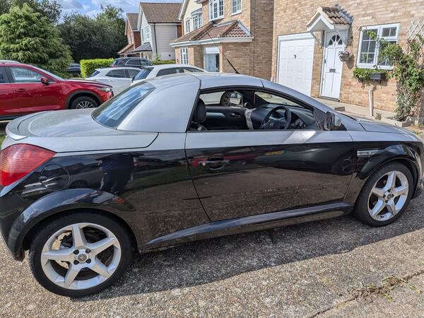 Vauxhall Tigra 1.8i 16v Exclusiv 2dr (a/c)