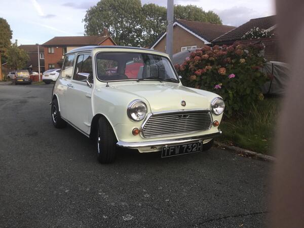 Austin Mini 1.0 mk2 Super Saloon 2dr Petrol Manual (39 bhp)