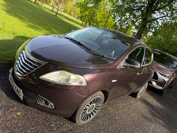 Chrysler Ypsilon 1.2 Limited Euro 5 (s/s) 5dr