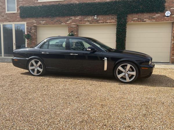Jaguar XJR 4.2 V8 4dr