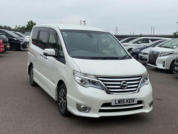 Nissan Serena 5dr