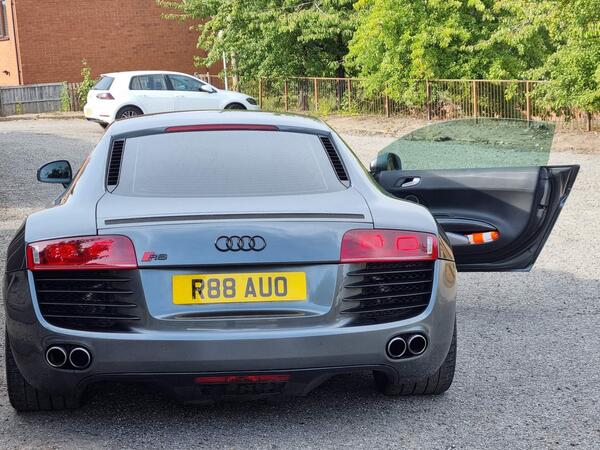 Audi R8 4.2 FSI V8 R Tronic quattro Euro 4 2dr