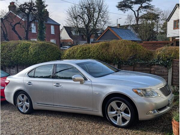 Lexus LS 4.6 460 V8 SE-L Auto Euro 4 4dr