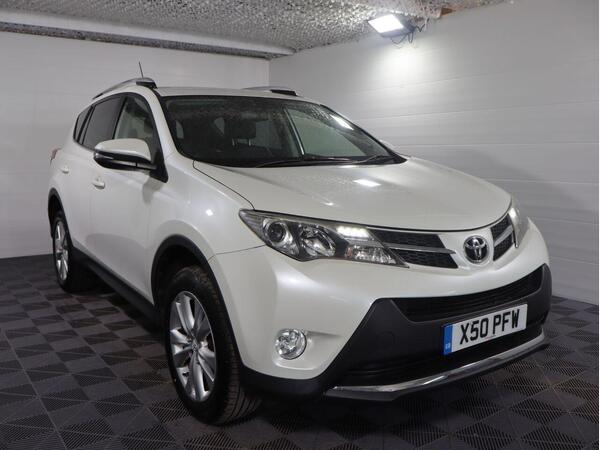 Toyota RAV4 2.2 D-CAT Invincible Auto 4WD Euro 5 5dr