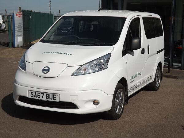 Nissan e-NV200 Tekna Combi Van Double Cab 5dr Electric Auto (7 Seat, Rapid) (109 bhp)