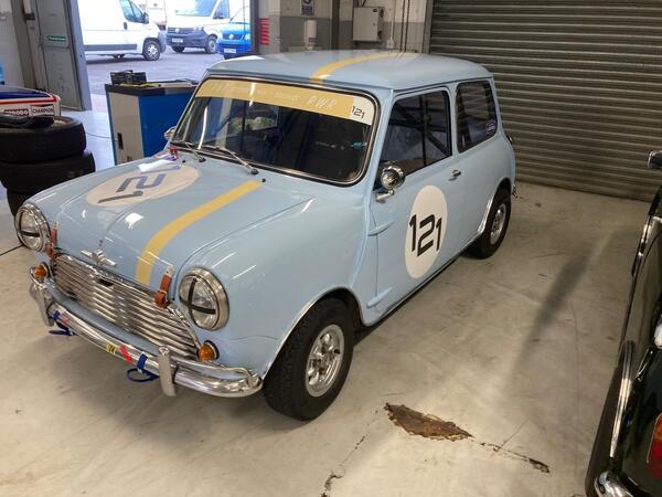 Austin 1300 2.9