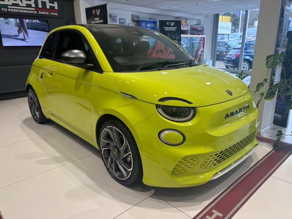 Abarth 500e 42kWh Scorpionissima Auto 3dr