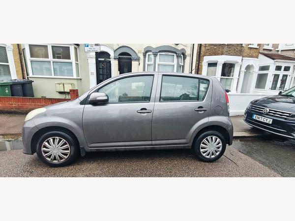 Perodua Myvi 1.3 EZi SE 5dr