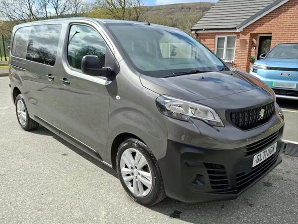 Peugeot Expert 2.0 BlueHDi 1200 Professional Premium Standard Crew Van MWB Euro 6 (s/s) 6dr (6 Seat)