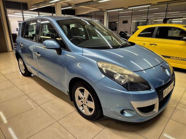 Renault Scenic 1.6 VVT Dynamique Euro 5 5dr