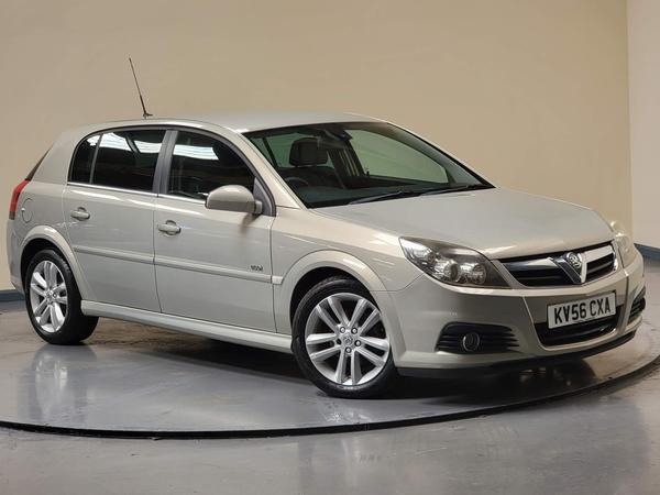 Vauxhall Signum 2.2i 16v Design 5dr