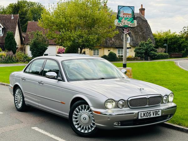 Jaguar XJR 4.2 V8 Super 4dr