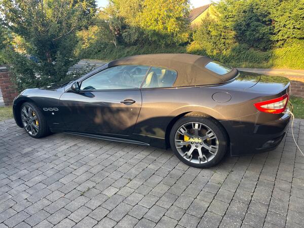Maserati GranCabrio 4.7 V8 Sport MC Shift Euro 5 2dr