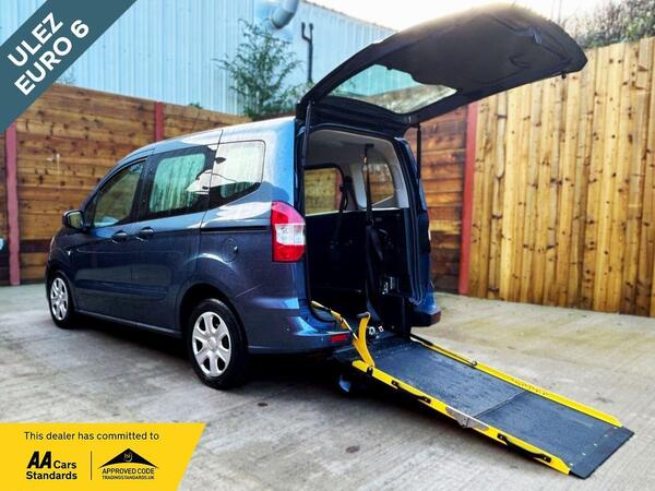 Ford Tourneo Courier 1.5 TDCi Zetec Euro 6 5dr
