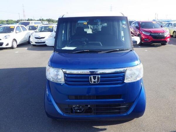 Honda N-Box Car Specs:- Automatic Doors 5 Seats 4 Engine CC 660 cc 2 wheel drive Color Blue/ White roof Tinted Windows