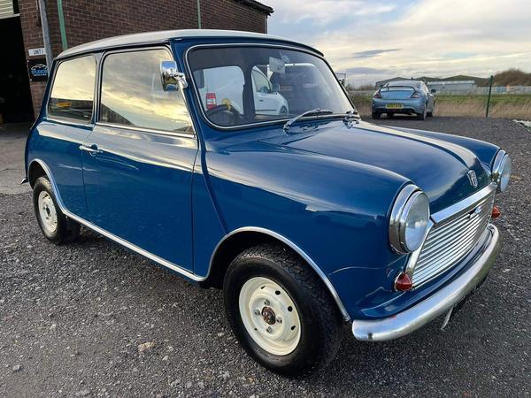 Leyland Mini 1000