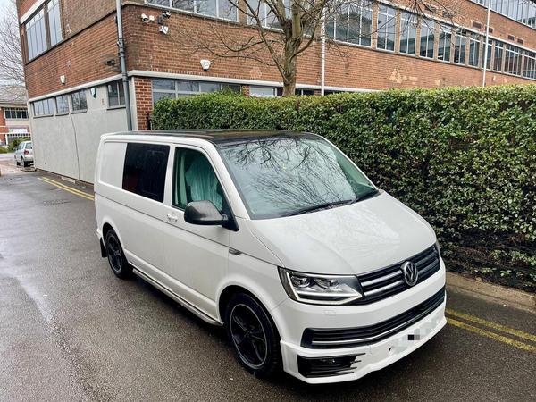 Volkswagen Transporter Sportline 2.0 BiTDI T32 BlueMotion Tech Sportline Crew Van 5dr Diesel DSG Euro 6 (s/s) (204 ps)