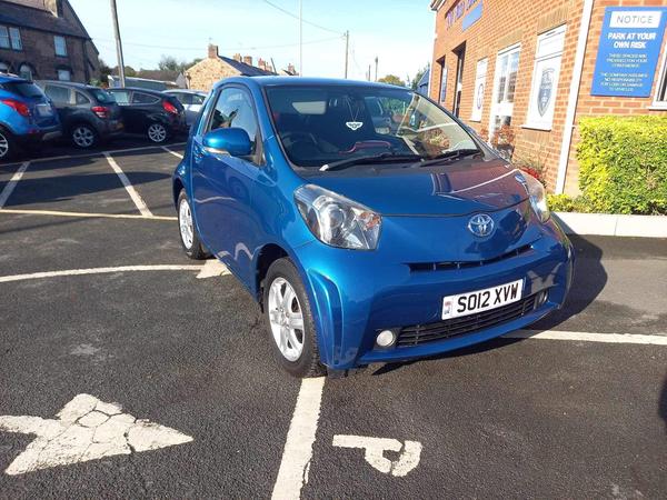 Toyota iQ 1.0 VVT-i 2 Euro 5 3dr