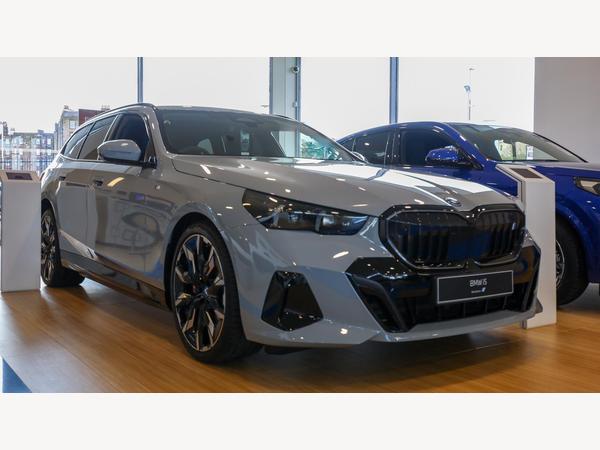 BMW i5 40 83.9kWh M Sport Pro Touring Auto eDrive 5dr (22kW Charger)